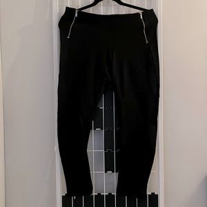 Zara black legging with zip